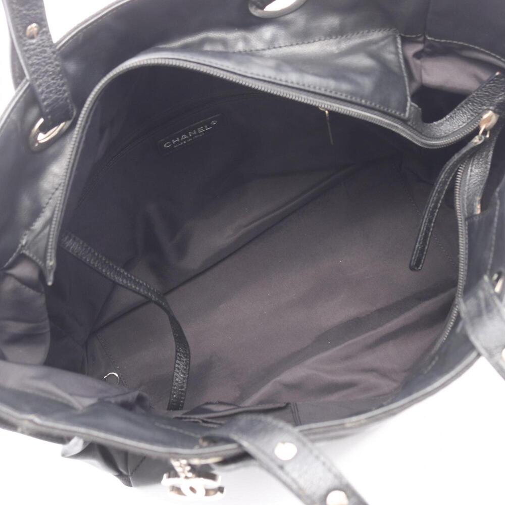 CHANEL Black Leather Tote Bag - Picture 3 of 11